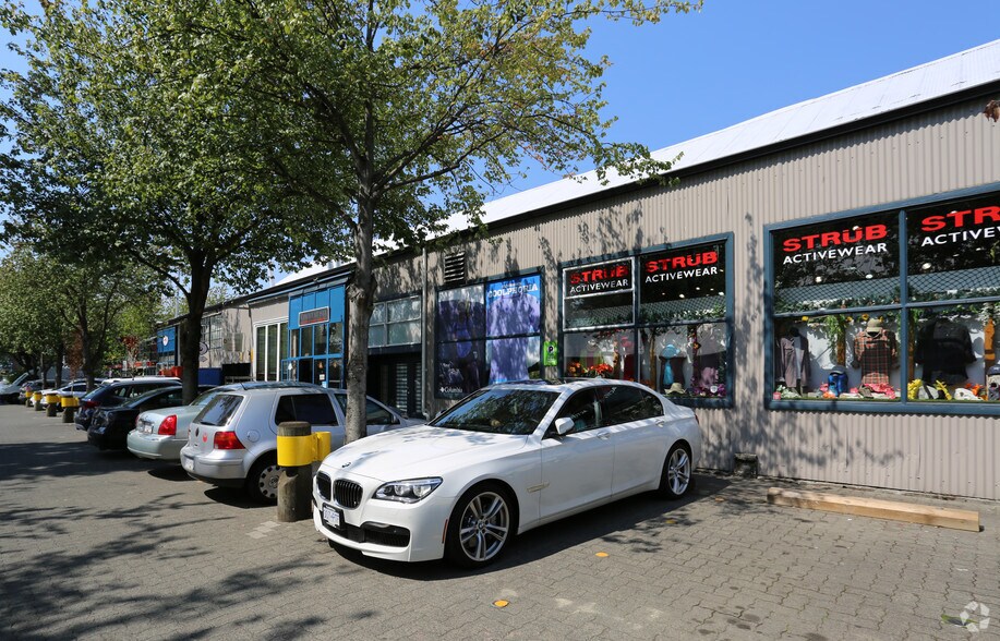 1628 Duranleau St, Vancouver, BC à louer - Photo du bâtiment - Image 3 de 3