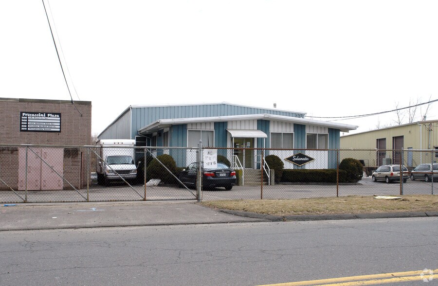 396 Ledyard St, Hartford, CT à vendre - Photo du bâtiment - Image 2 de 8