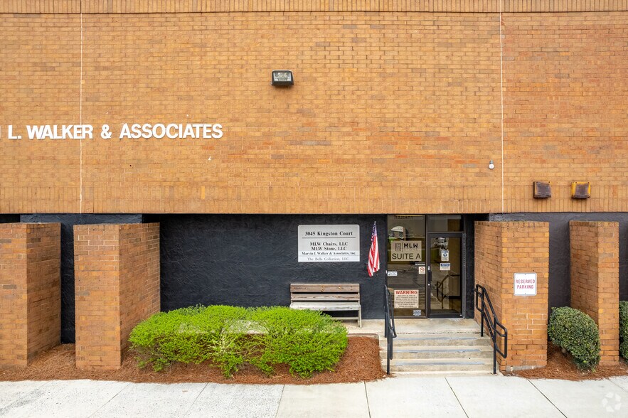 3045 Kingston Ct, Peachtree Corners, GA à louer - Photo du bâtiment - Image 2 de 5