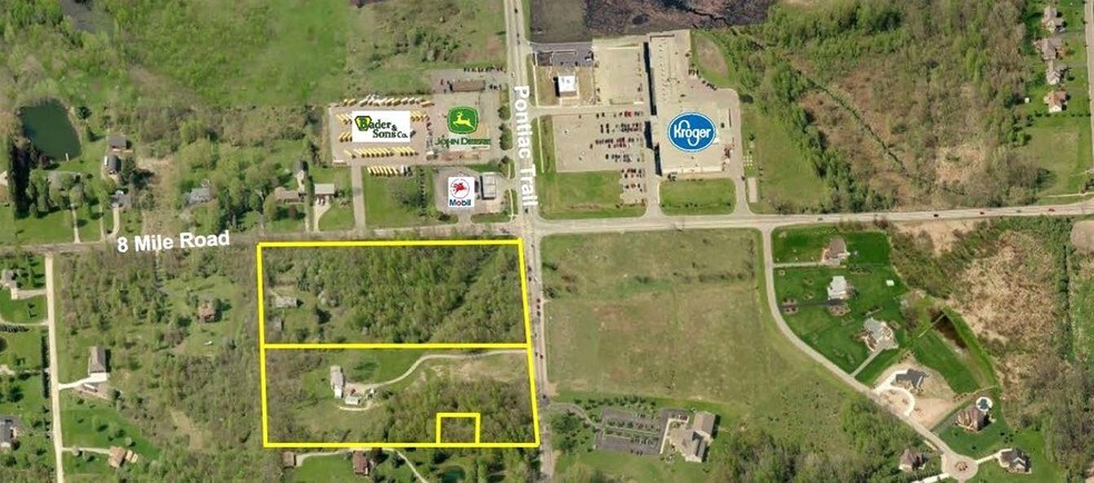 61321 W 8 Mile Rd, South Lyon, MI à vendre - Photo du bâtiment - Image 3 de 3