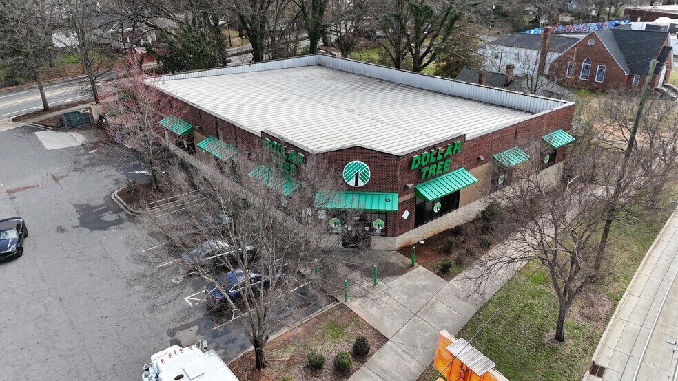 1720 W Trade St, Charlotte, NC à louer - Photo du bâtiment - Image 1 de 5