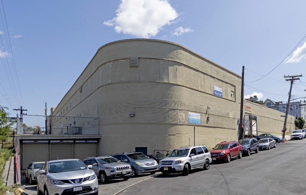 555 E 242nd St, Bronx, NY for lease Building Photo- Image 1 of 6