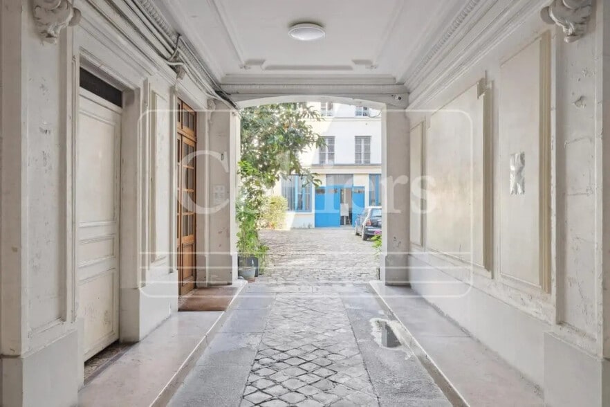 28 Rue De Trévise, Paris à vendre - Photo du bâtiment - Image 2 de 9