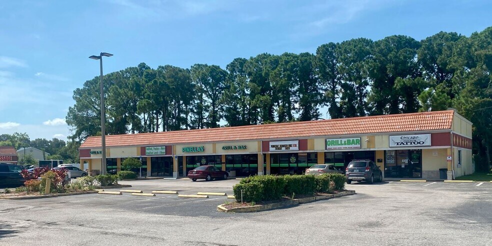 9701 66th St N, Pinellas Park, FL à louer - Photo du bâtiment - Image 3 de 4