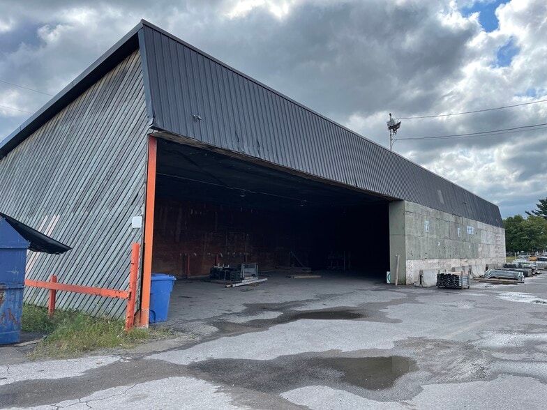 3035 Rue Des Prairies, Trois-Rivières, QC à louer - Photo du bâtiment - Image 3 de 4