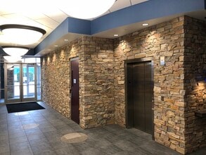 500 Marschall Rd S, Shakopee, MN à louer Photo intérieure- Image 2 de 8