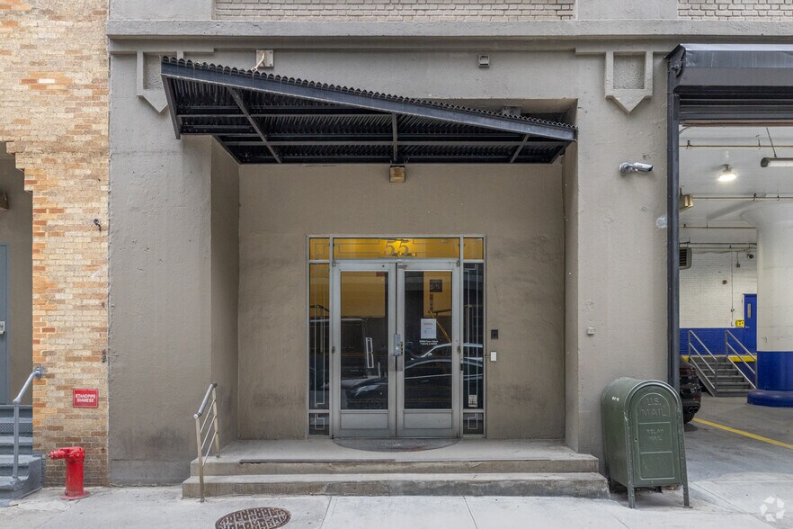 161 Varick St, New York, NY à louer - Photo du bâtiment - Image 3 de 4