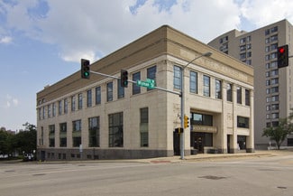 Plus de détails pour 127 N Wyman St, Rockford, IL - Bureau à louer