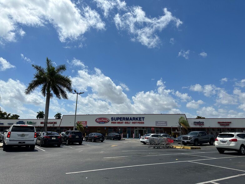 8872-8900 NW 7th Ave, Miami, FL à louer - Photo du bâtiment - Image 2 de 13