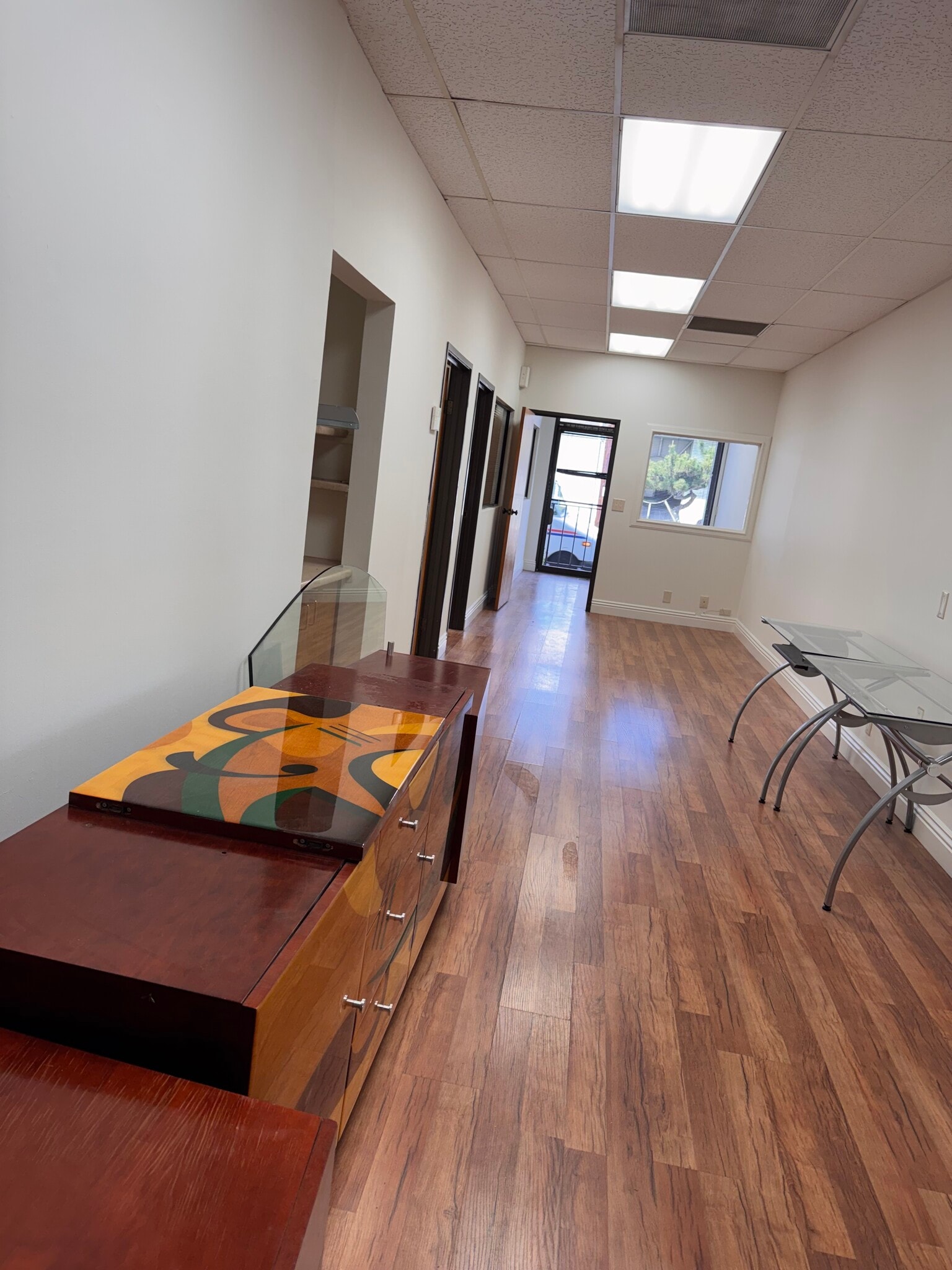 1155 N Central Ave, Glendale, CA for lease Interior Photo- Image 1 of 7