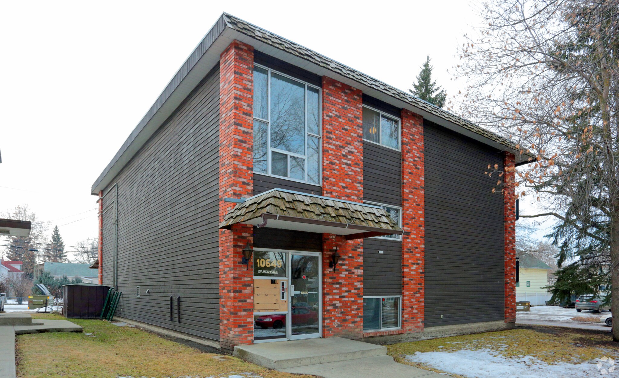 10649 85th Ave NW, Edmonton, AB à vendre Photo principale- Image 1 de 1