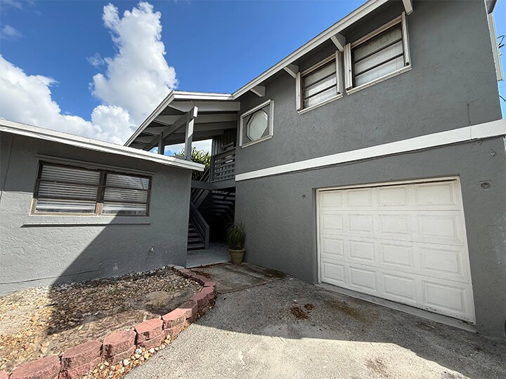 126 NE 19th Ave, Pompano Beach, FL à vendre - Photo du bâtiment - Image 3 de 29