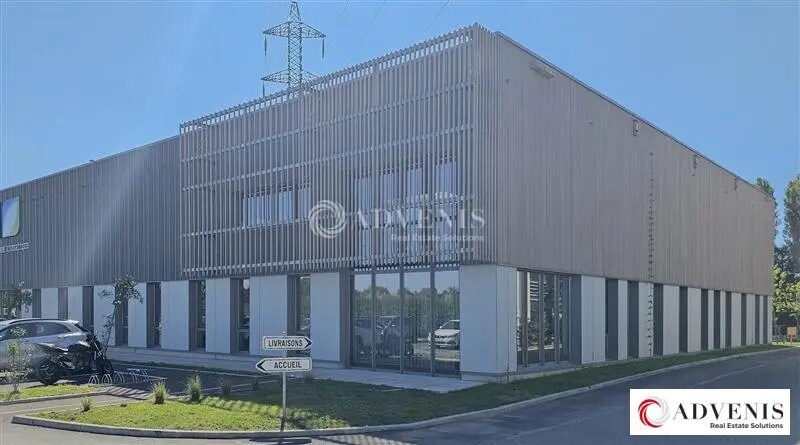 Industrial in Lille for lease - Building Photo - Image 1 of 4