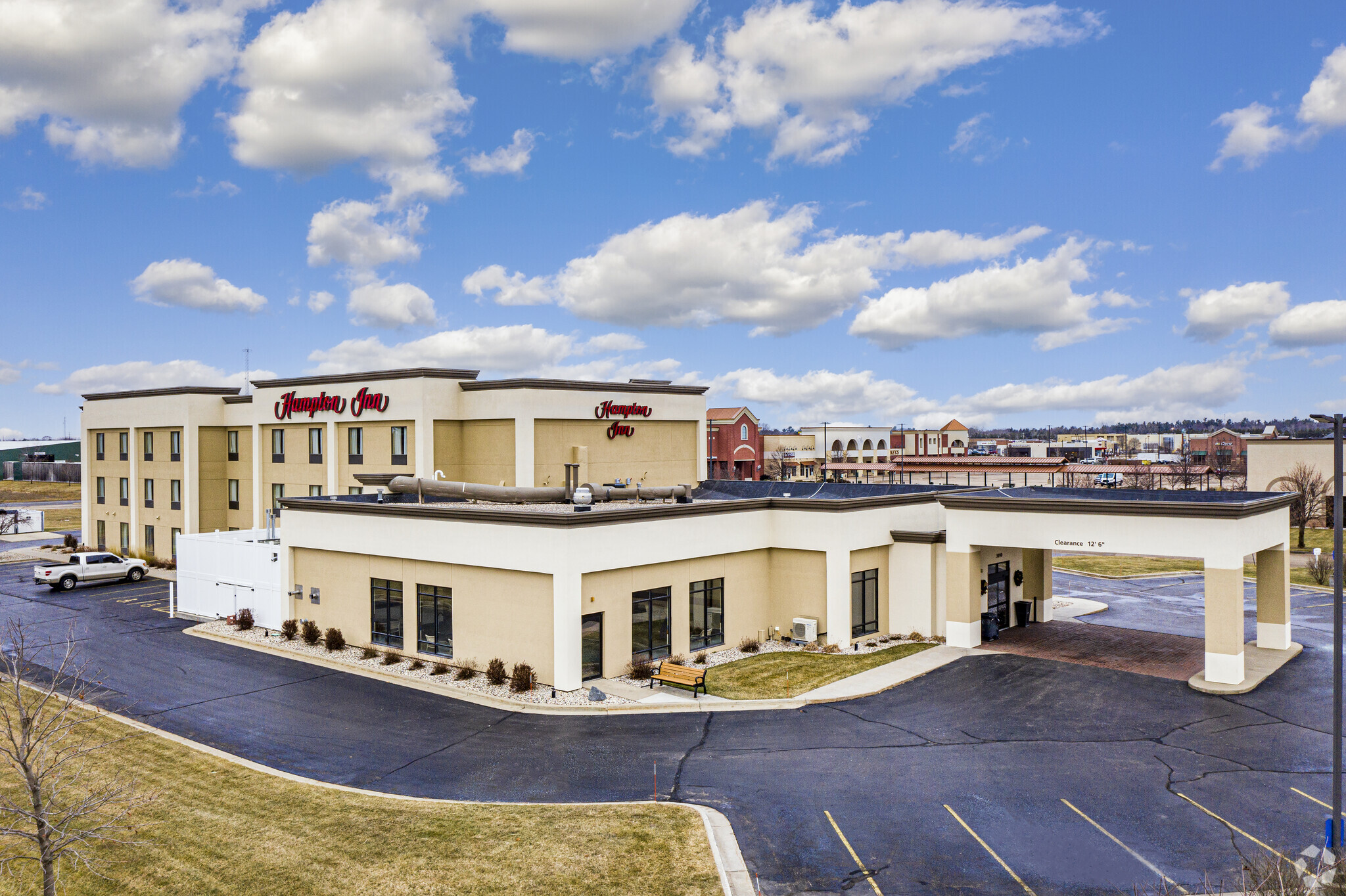 3090 Village Park Dr, Plover, WI for sale Primary Photo- Image 1 of 17