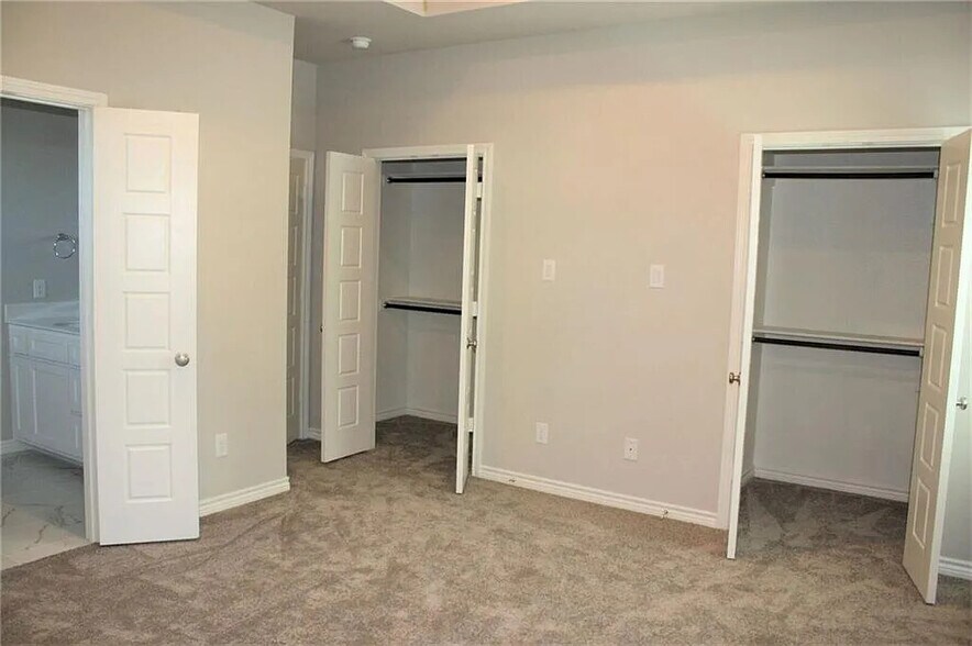 2611 McCart Ave, Fort Worth, TX à vendre - Photo intérieure - Image 3 de 22