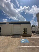 6404 Midway Rd, Haltom City, TX à louer Photo du bâtiment- Image 2 de 5
