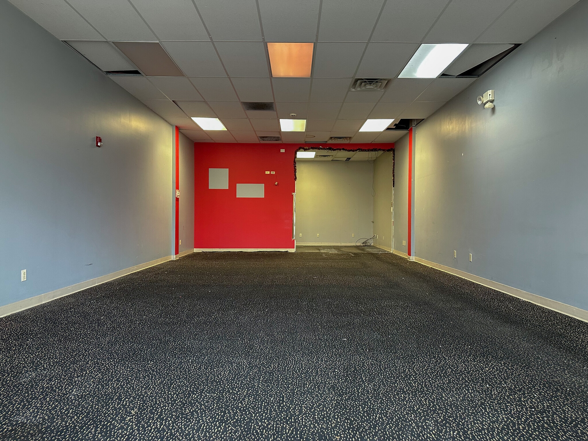 3120-3126 S Sixth St, Springfield, IL for lease Interior Photo- Image 1 of 5