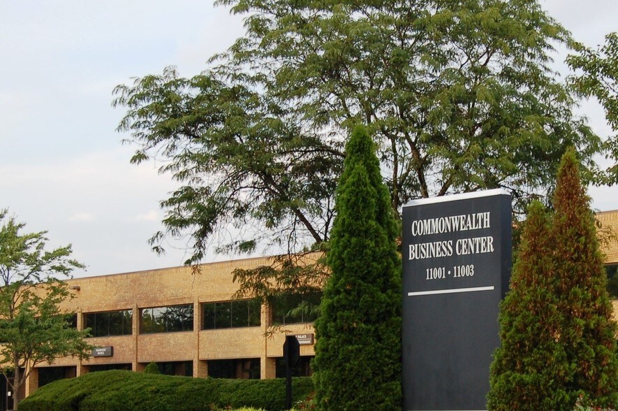 11003 Bluegrass Pky, Louisville, KY à louer - Photo du bâtiment - Image 3 de 9