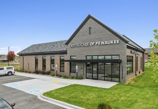 Plus de détails pour Capitol Drive & Pewaukee Rd, Pewaukee, WI - Commerce de détail à vendre