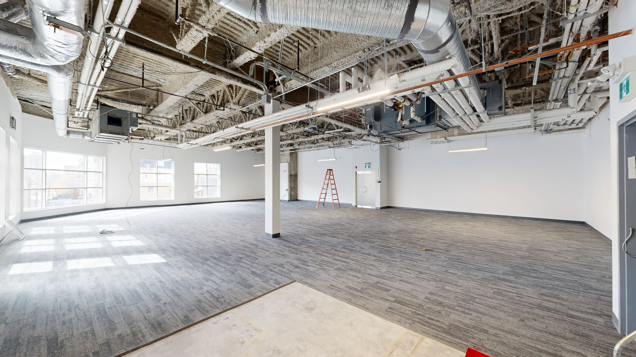 880 16th Ave SW, Calgary, AB à louer Photo intérieure- Image 1 de 6