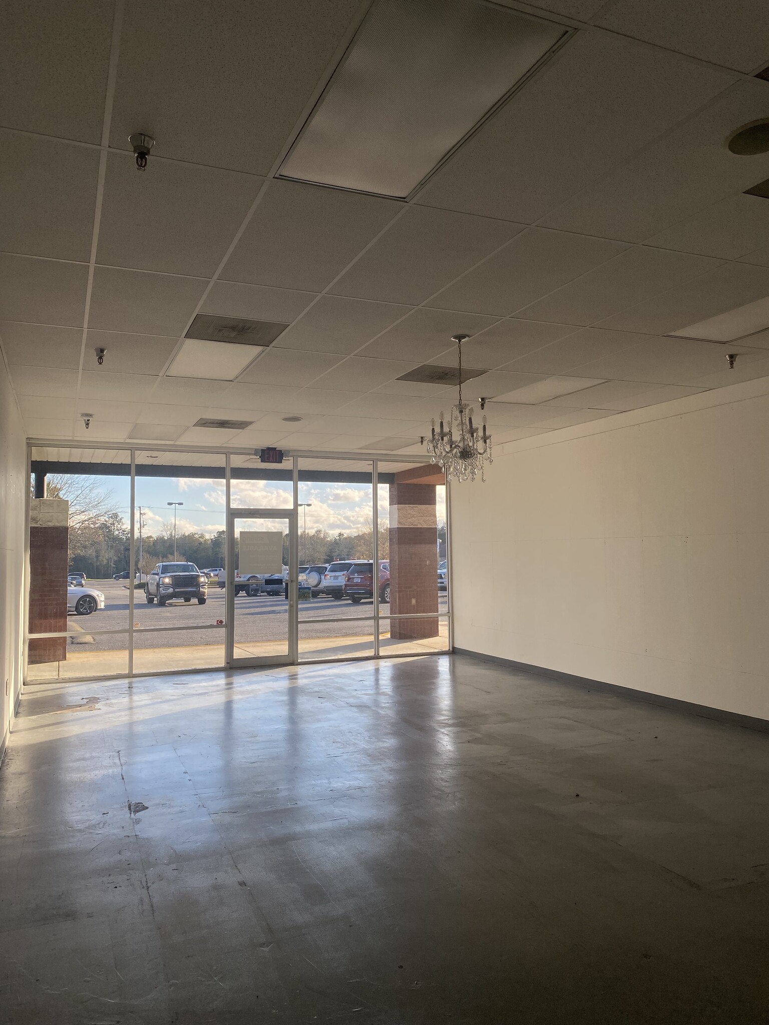 9948 Airport Blvd, Mobile, AL for sale Interior Photo- Image 1 of 6