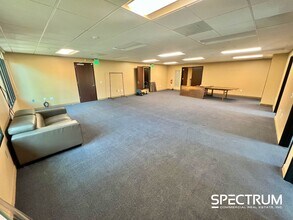 145 Park Ln, Moorpark, CA for lease Building Photo- Image 1 of 7