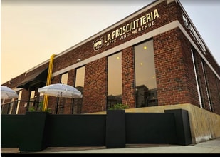 10906 105 Av NW, Edmonton, AB for lease Interior Photo- Image 1 of 5