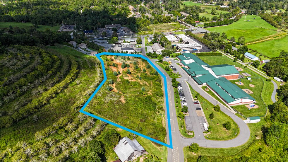 114 Orchard Ln, Banner Elk, NC à vendre - Photo du bâtiment - Image 3 de 14