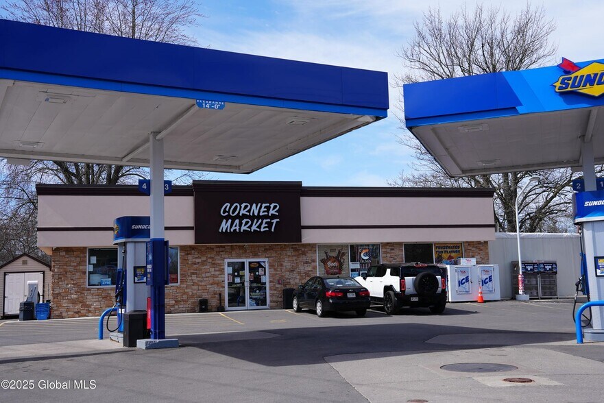 521 E Main St, Palmyra, NY à vendre - Photo du bâtiment - Image 2 de 31