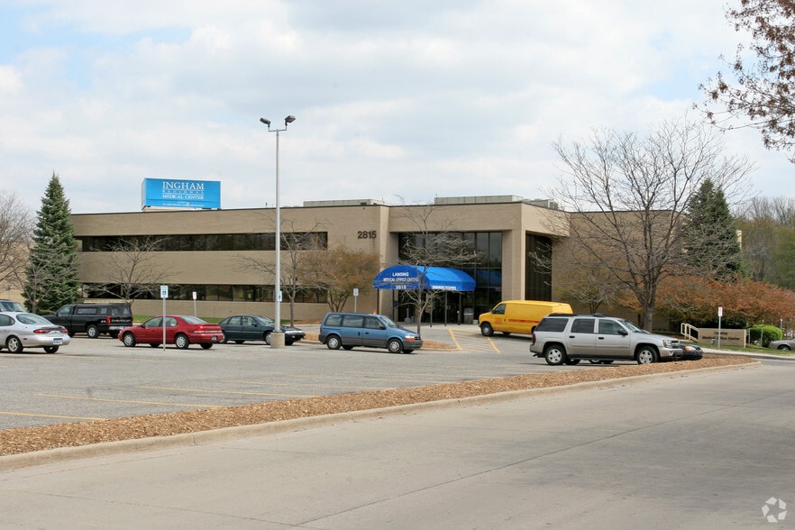2815 Pennsylvania Ave, Lansing, MI for sale - Building Photo - Image 2 of 37
