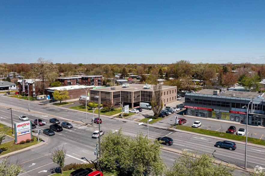 2120 Av Victoria, Longueuil, QC à louer - Aérien - Image 2 de 7