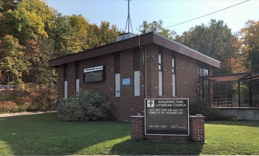 400 Glenridge Ave, St Catharines, ON for sale Primary Photo- Image 1 of 1