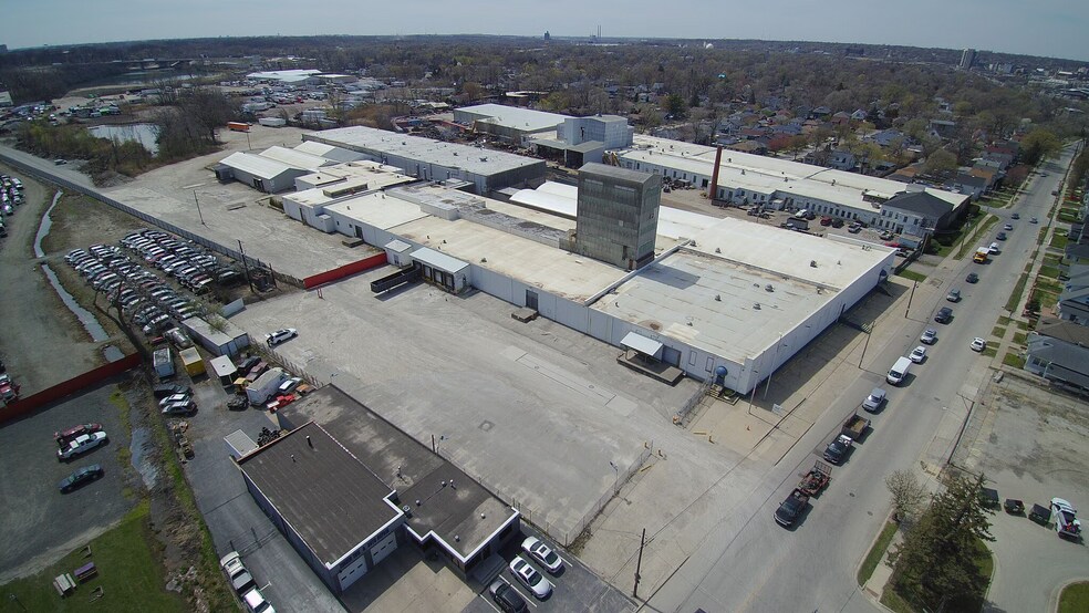 912 E Washington St, Joliet, IL à louer - Photo du bâtiment - Image 1 de 4