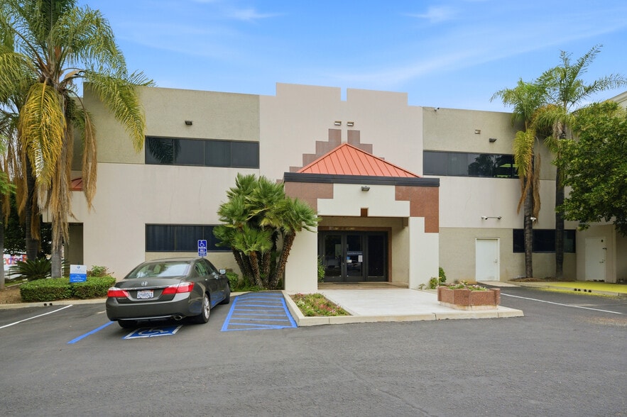 910 N Amelia Ave, San Dimas, CA for lease - Building Photo - Image 3 of 56