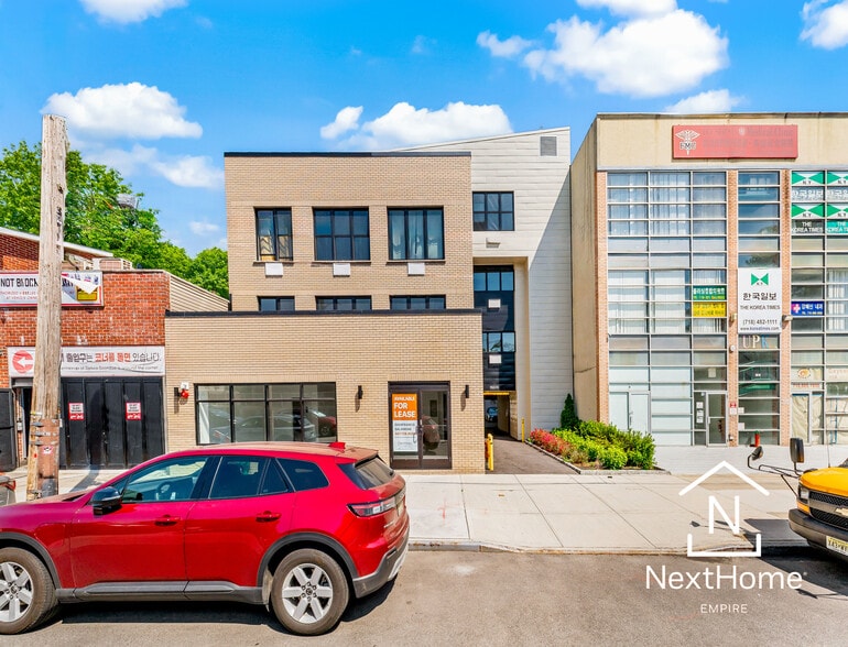 15011 41st Ave, Flushing, NY for lease - Building Photo - Image 2 of 9