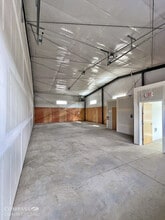 64415 Strickler Ave, Bend, OR à louer Photo intérieure- Image 2 de 3