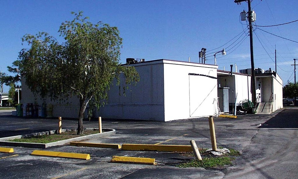 1156 N Washington Blvd, Sarasota, FL à louer - Autre - Image 2 de 13