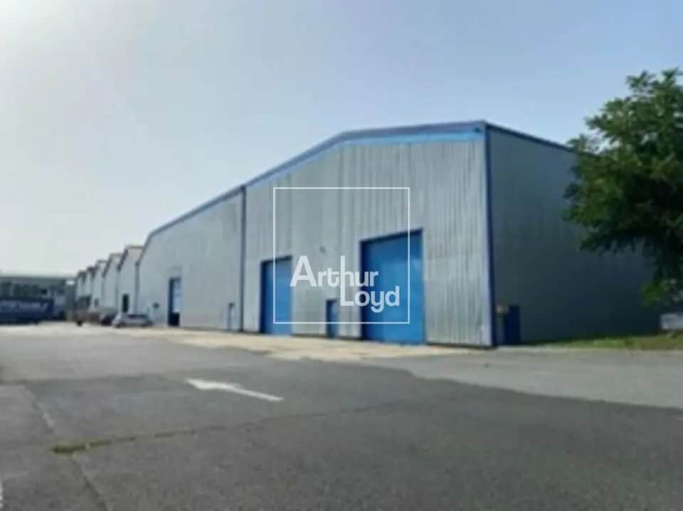 Flex in Corbeil-Essonnes for lease Primary Photo- Image 1 of 12