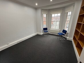 92 High St, Great Missenden for lease Interior Photo- Image 2 of 4