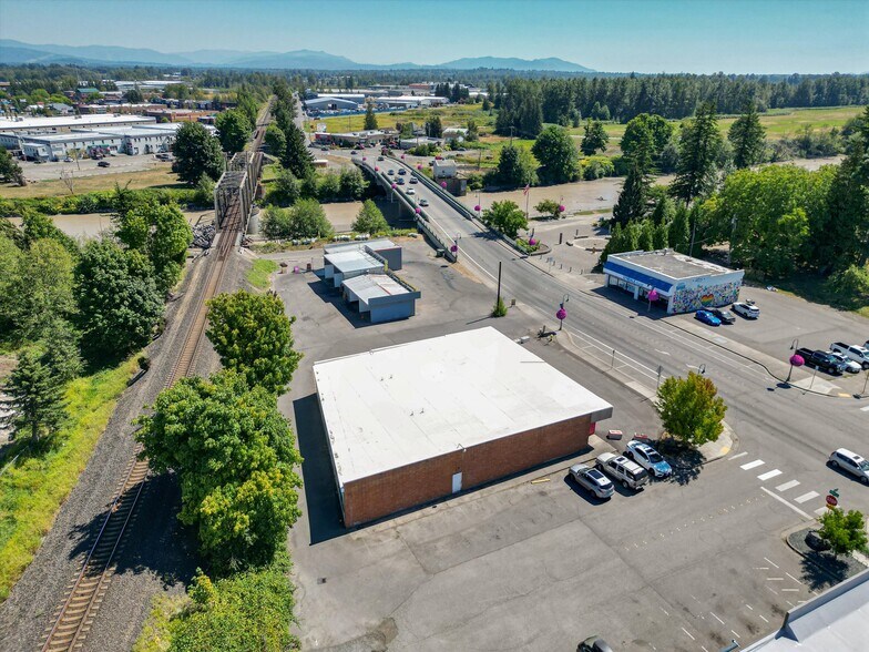 1990 Main St, Ferndale, WA à vendre - Photo du bâtiment - Image 1 de 18