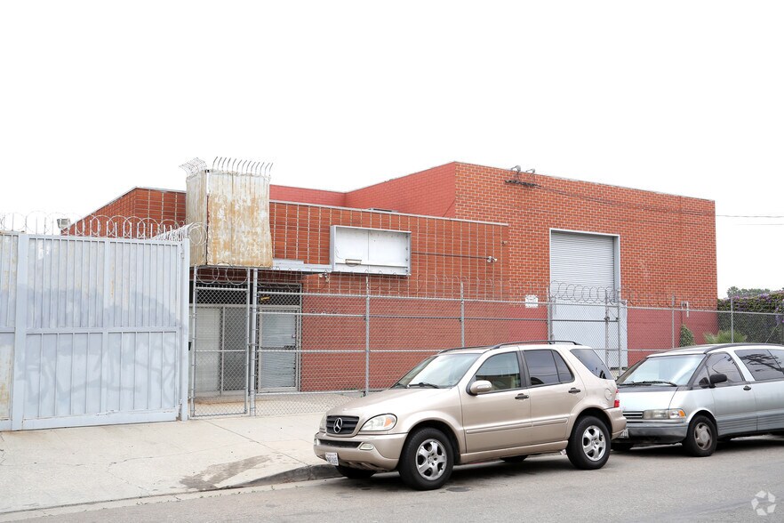 340 N Juanita Ave, Los Angeles, CA à louer - Photo du bâtiment - Image 3 de 4