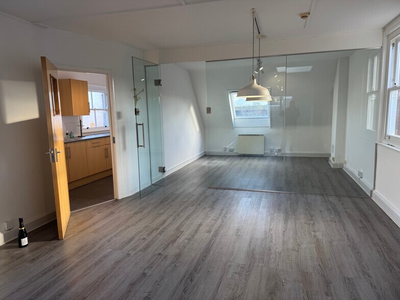 116A High St, Sevenoaks à louer - Photo du bâtiment - Image 3 de 4