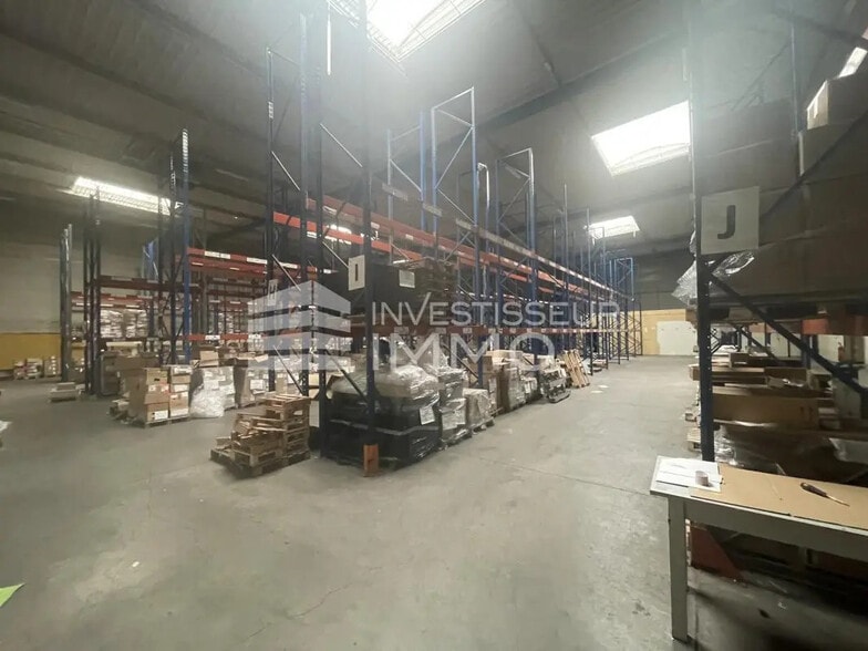 Office in Torcy for lease - Interior Photo - Image 1 of 8