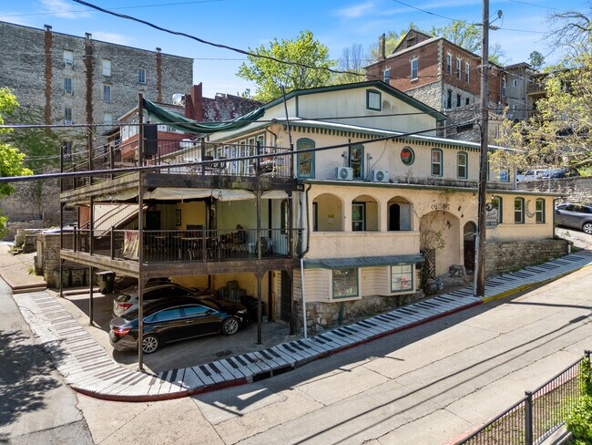 More details for 10 Mountain St, Eureka Springs, AR - Retail for Lease