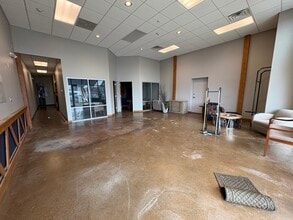 3990 State Road 38, Lafayette, IN à louer Photo intérieure- Image 2 de 8