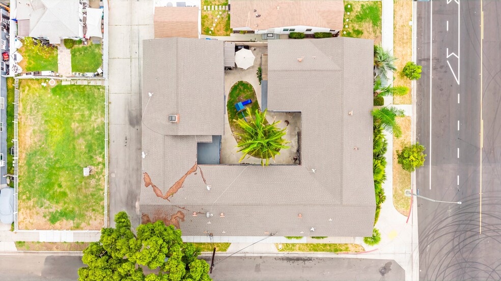 1005 E Harding St, Long Beach, CA for sale - Building Photo - Image 2 of 21