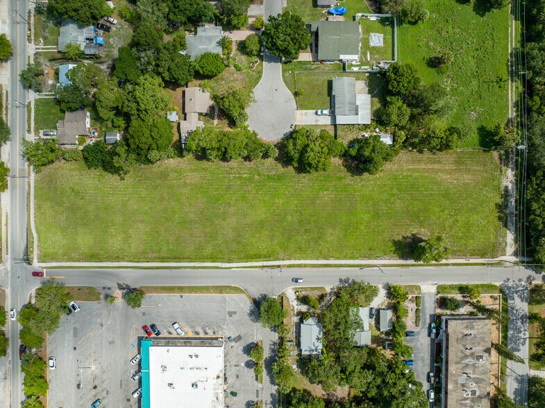 414 N Lime Ave, Sarasota, FL à vendre - Photo du bâtiment - Image 3 de 11
