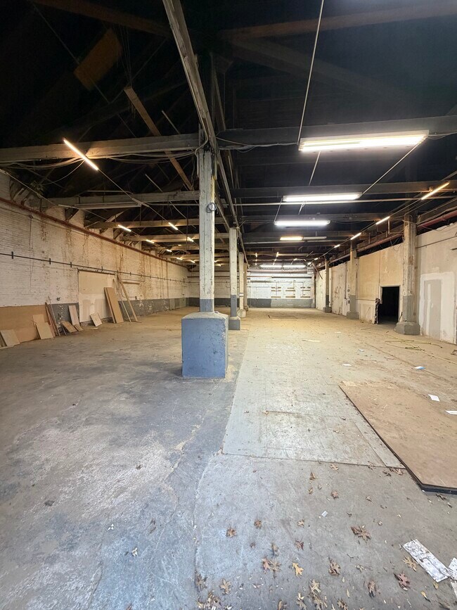 Plus de détails pour 84 18th St, Brooklyn, NY - Industriel à louer