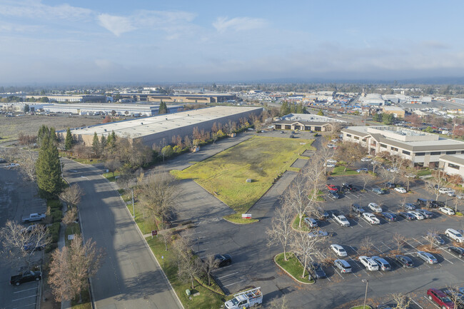 Plus de détails pour 499 Aviation Blvd, Santa Rosa, CA - Terrain à vendre