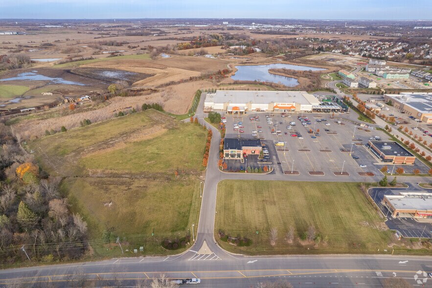 Development on Rt 60 and Rt 63 portefeuille de 2 propriétés à vendre sur LoopNet.ca - Photo du bâtiment - Image 1 de 9